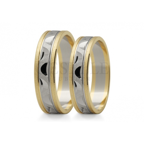 Dwubarwne nowoczesne obrączki ślubne z złota przyozdobione diamentowanym wzorem