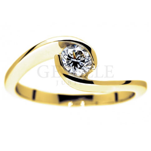 Złoty pierścionek zaręczynowy z brylantem 0,35 ct z kolekcji nowoczesnej