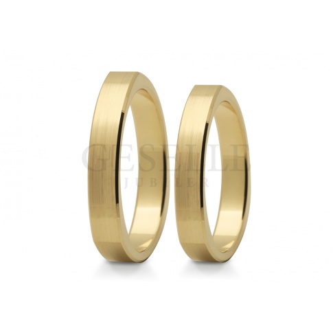 Kwadratowe obrączki ślubne z żółtego złota w minimalistycznym stylu