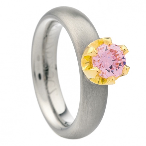 Nowoczesny pierścionek zaręczynowy z tytanu i żółtego złota z różową cyrkonią