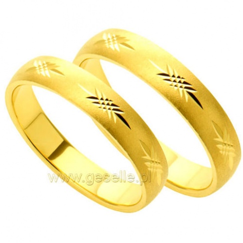 Klasyczne obrączki ślubne z żółtego złota z delikatnym detalem