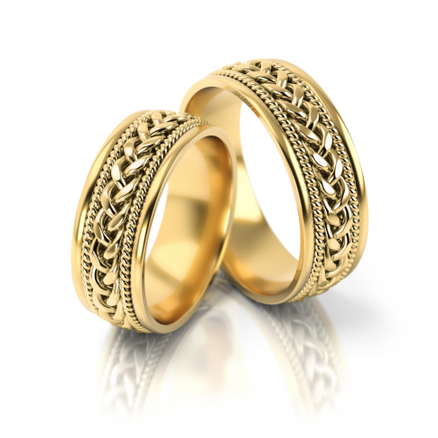 Bogato zdobiona obrączka ślubna z żółtego złota - lśniące półokrągłe brzegi oraz środek z plecionym warkoczem