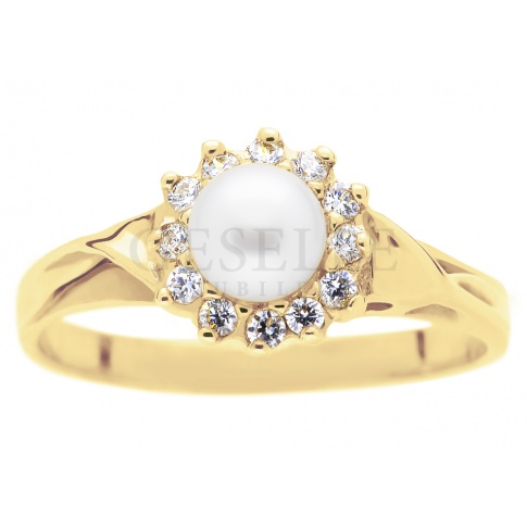 Elegancki pierścionek z żółtego złota próby 585 - karmazycja perły hodowlanej i białych cyrkonii