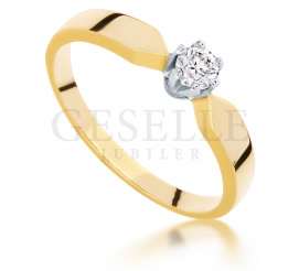 Klasyczny, złoty pierścionek zaręczynowy z brylantem o masie 0.20 ct - ponadczasowy model dla Twojej ukochanej