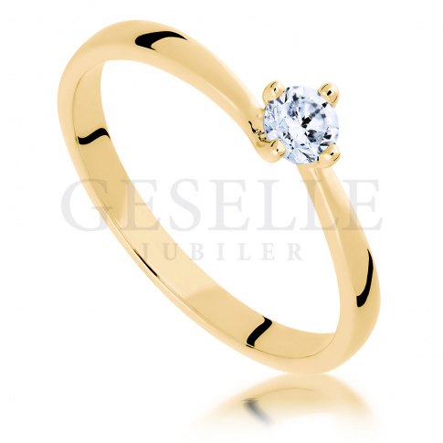 Idealny pierścionek na zaręczyny w żółtym złocie z brylantem o masie 0,25 ct
