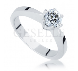 Ekskluzywny pierścionek z białego złota z  brylantem 0,90 ct - idealny na zaręczyny