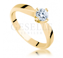 Niezwykły pełny blasku pierścionek zaręczynowy z wiecznym brylantem 1,00 ct ze złota