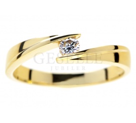 Wyjatkowy pierścionek zaręczynowy: żółte złoto i brylant 0.15 ct - nowoczesny model